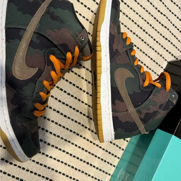 Nike SB Dunk High FiveoneO Sneakers - Like New men's 11 - Picture 3 of 6